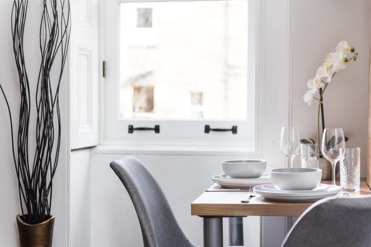 City Centre Stylish Apartment At The Meadows Park เอดินบะระ ภายนอก รูปภาพ